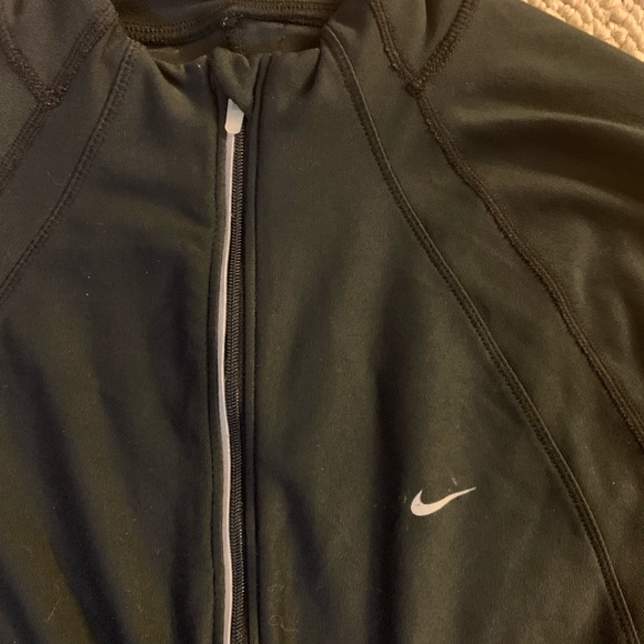Nike Black Form Fitting Jacket - Picture 2 of 6